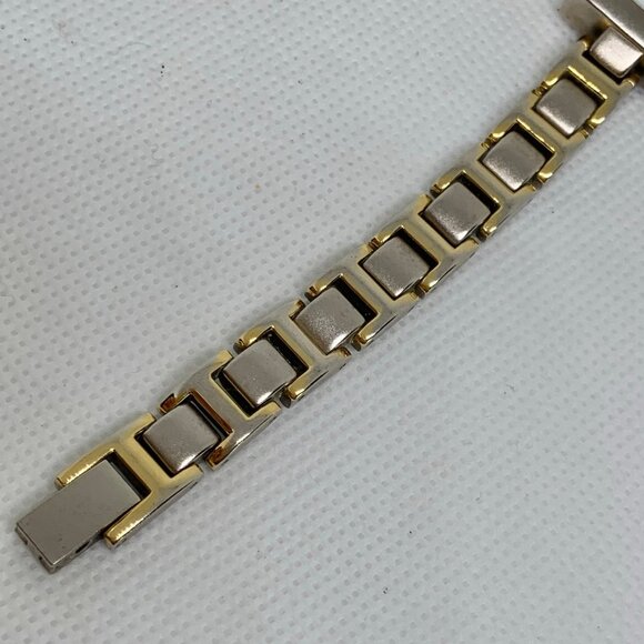 Carriage by Timex women watch two tone 17mm rectangle Quartz up to 7.5” running - Picture 4 of 7